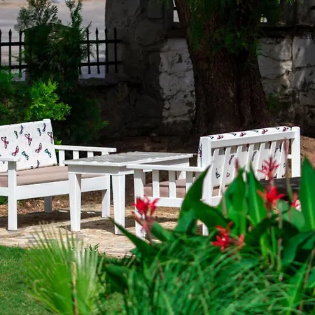 Kampues Garden Szálloda 4*