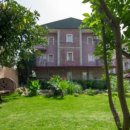Kampues Garden 4*